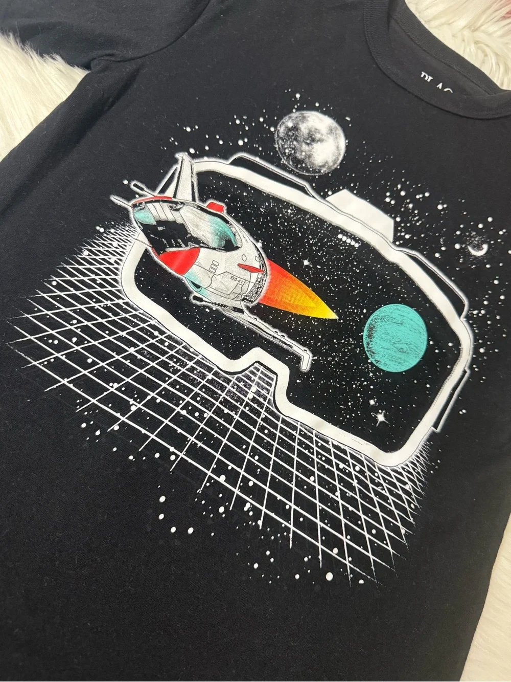 The Children’s Place Black Graphic T-Shirt - Boys Size M (7/8)
